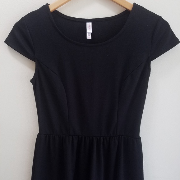 Black Fit Flare Skater Dress - Picture 2 of 4